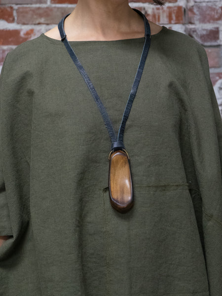 DESIGNS BY SONIA, LONG SHAPE BURNT WOOD AND ITALIAN LEATHER ADJUSTABLE, NECKLACE